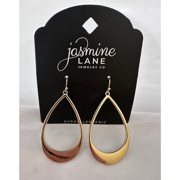Gold Teardrop Earrings Lightweight & Elegant New by Jasmine Lane Jewelry Co. - Picture 1 of 7